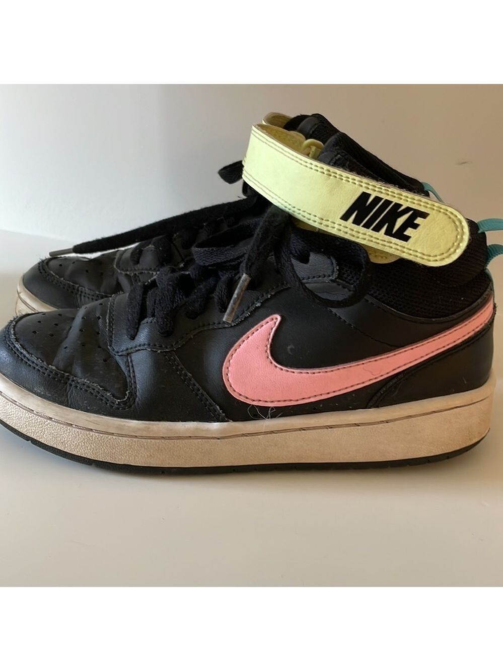 VGC Girls Black / Pink / Yellow Nike Hi-tops. - Size 4.5Y - Picture 3 of 5